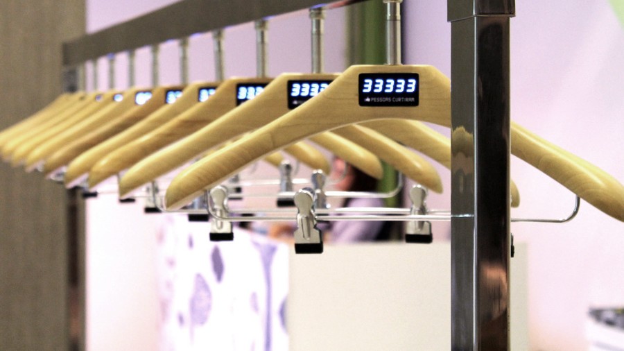 A C&A hanger counting likes in real time
